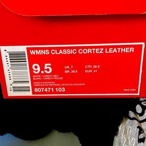 NIB Nike Classic Cortez women’s sneakers